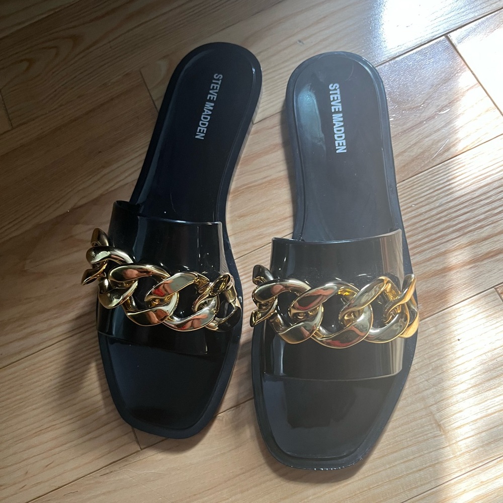 Steve Madden Black Gold Chain Sandals